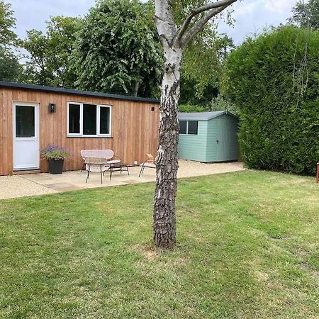 Larks Leaze Lodge, Steeple Ashton, Wiltshire Trowbridge Exteriér fotografie