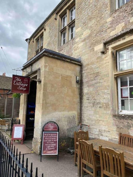 Larks Leaze Lodge, Steeple Ashton, Wiltshire Trowbridge Exteriér fotografie