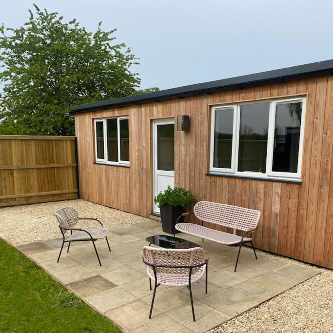 Larks Leaze Lodge, Steeple Ashton, Wiltshire Trowbridge Exteriér fotografie